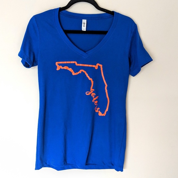 Tops - University of Florida UF Gators Graphic V Neck (M)